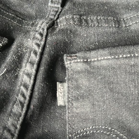 Classic Mid Rise Skinny Levy Jeans - Picture 4 of 4